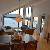 1 bedroom suite with harbour view, Hamn i Senja.